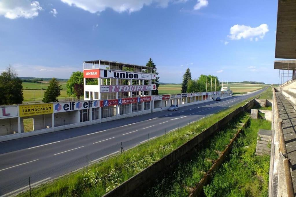Les 3 Bulles Gueux Exterior foto